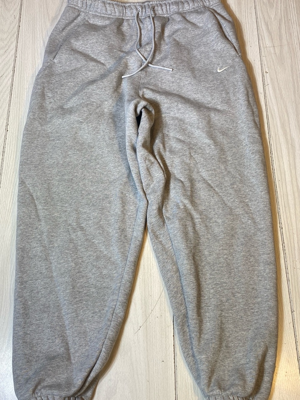 Nike Men's Gray Fleece Sweatpants Joggers Drawstring Size L NWOT!